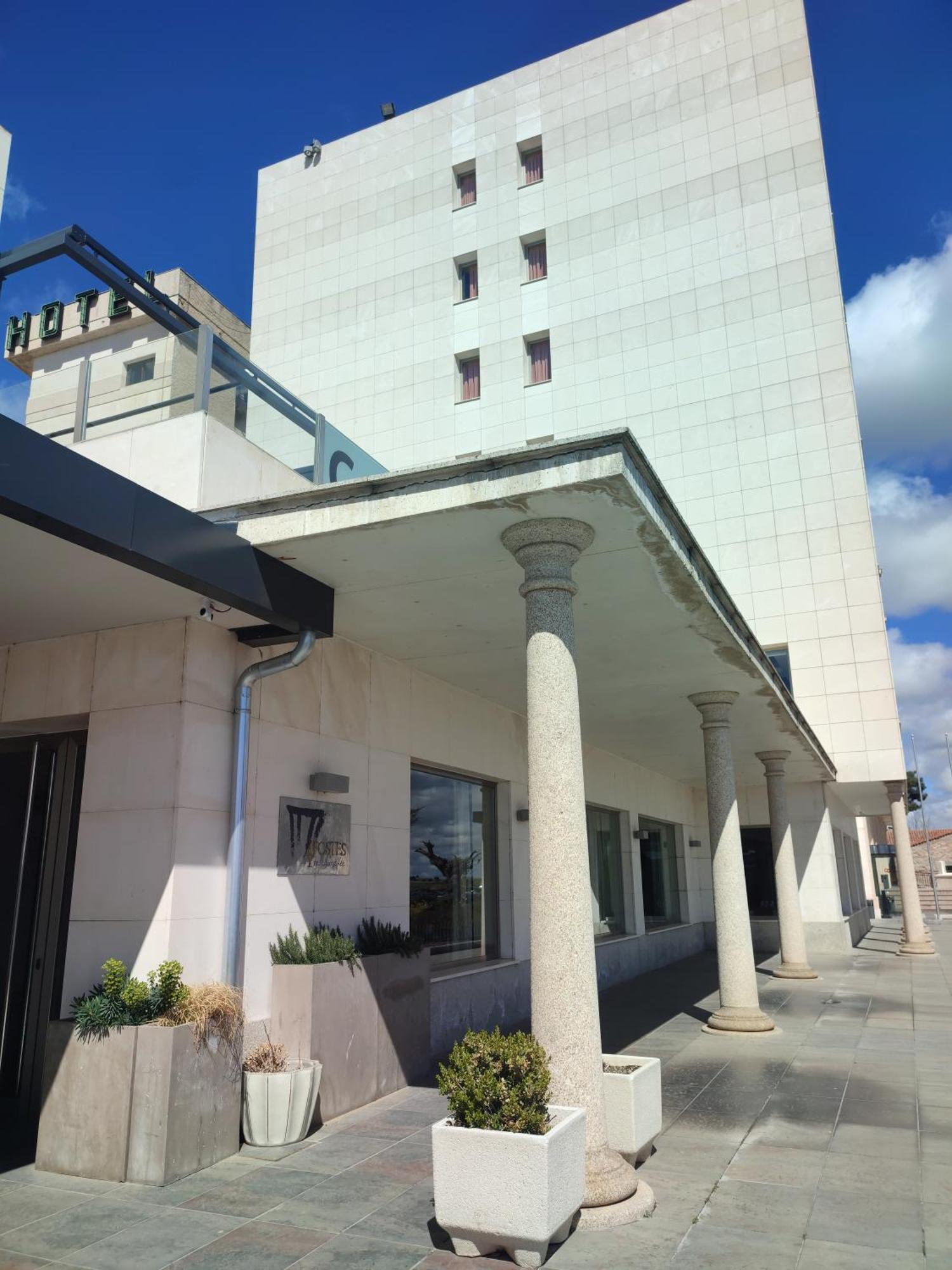 Hotel Sercotel Cuatro Postes Ávila Kültér fotó