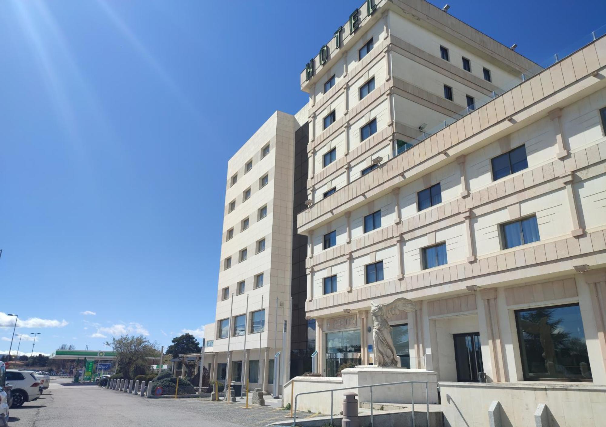 Hotel Sercotel Cuatro Postes Ávila Kültér fotó