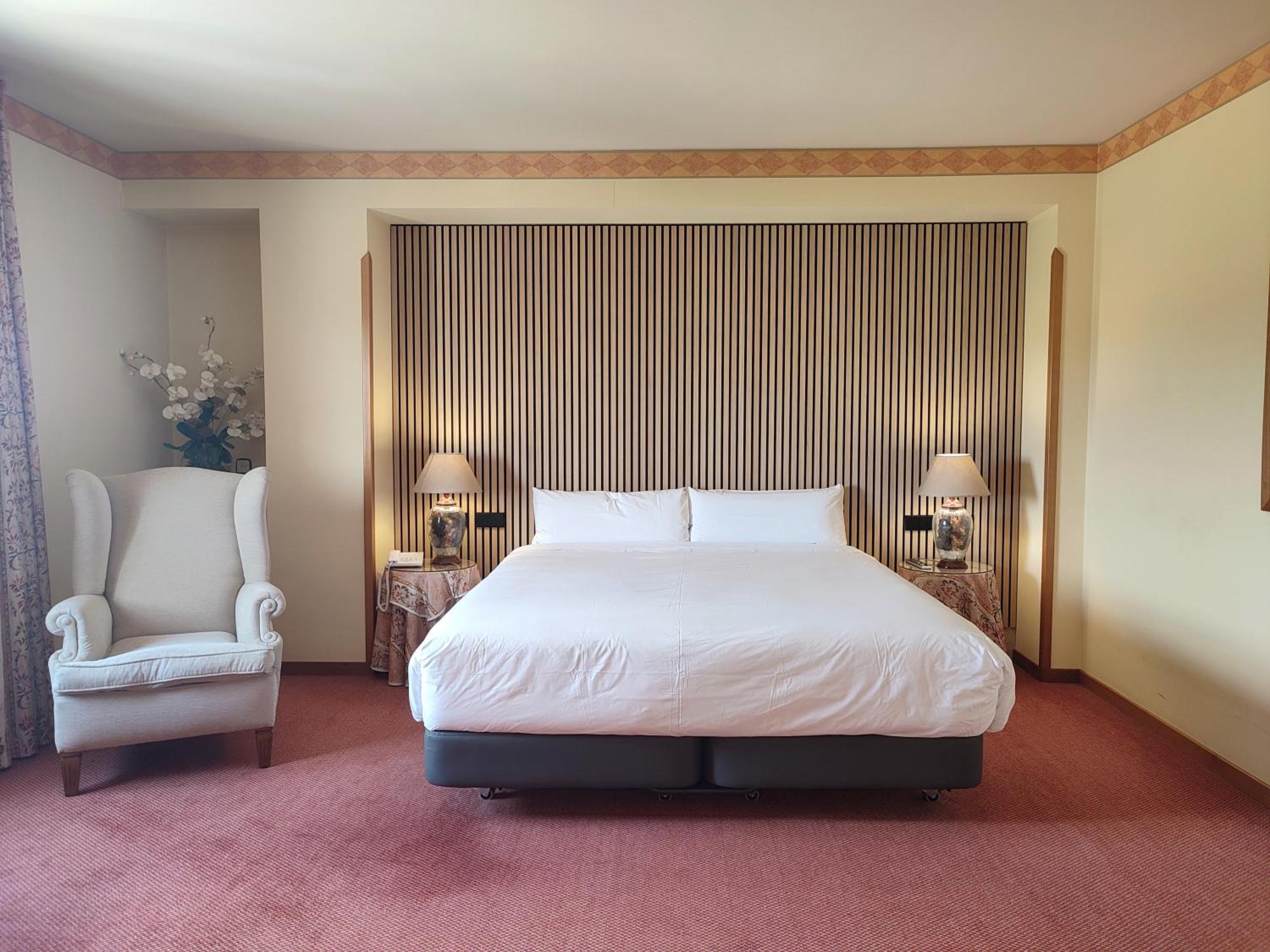 Hotel Sercotel Cuatro Postes Ávila Kültér fotó
