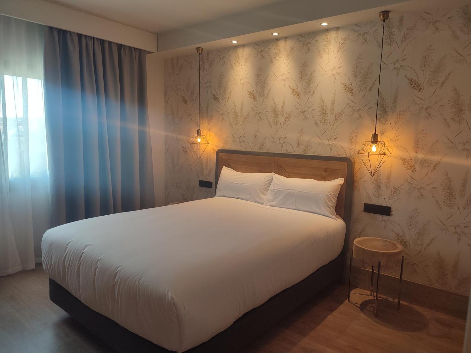 Hotel Sercotel Cuatro Postes Ávila Kültér fotó