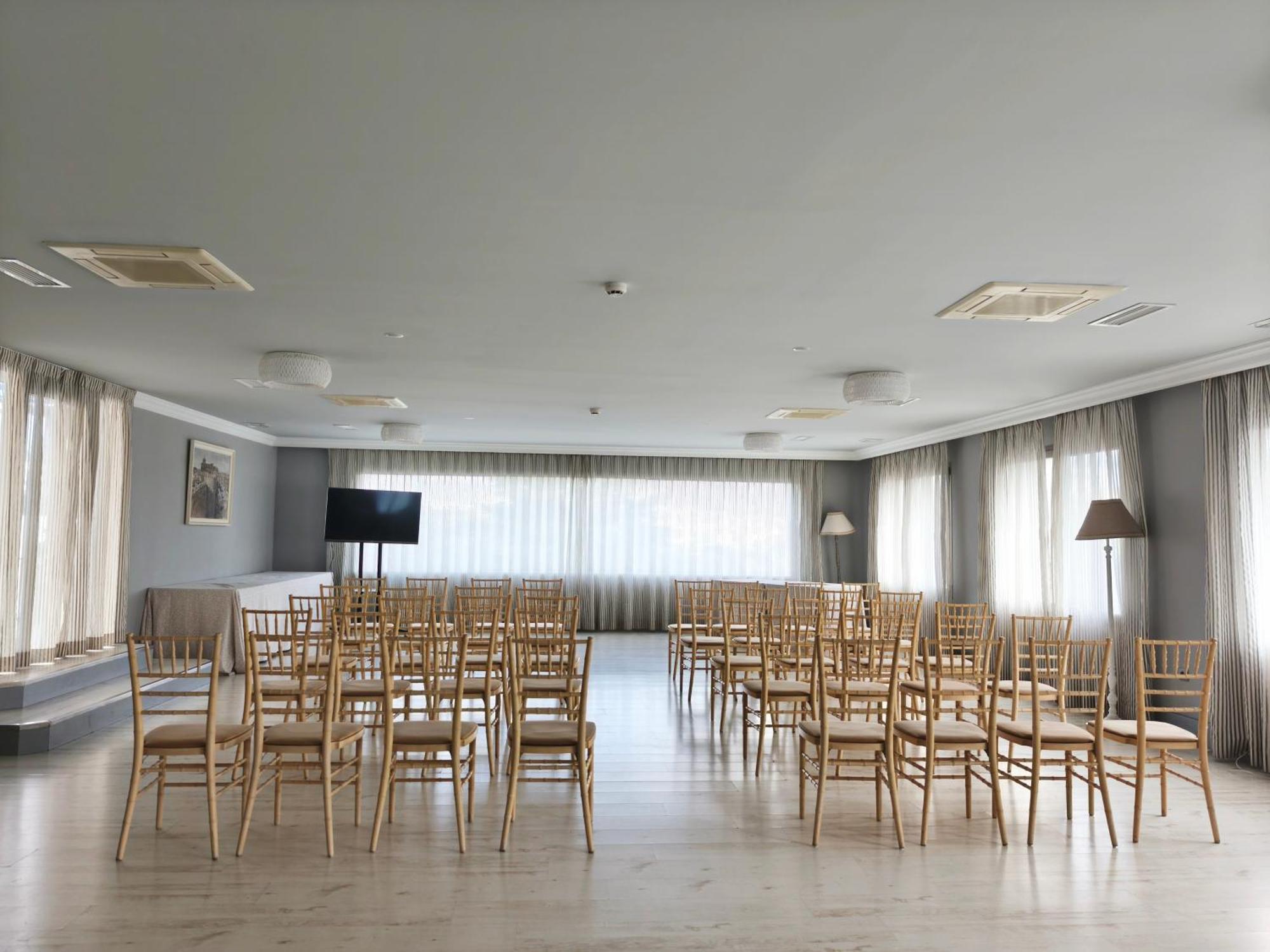 Hotel Sercotel Cuatro Postes Ávila Kültér fotó