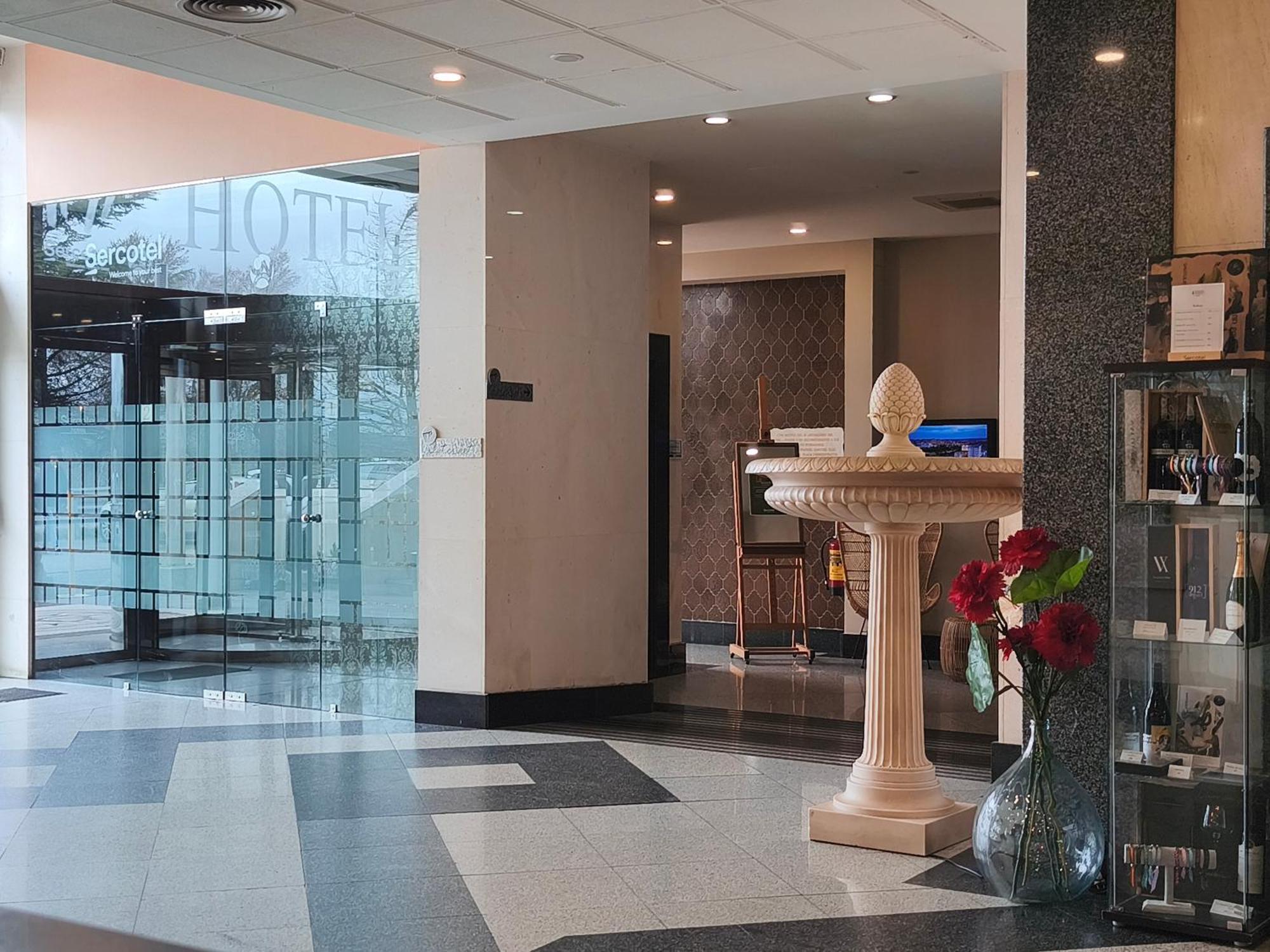 Hotel Sercotel Cuatro Postes Ávila Kültér fotó
